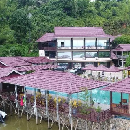 Danau Poso Resort