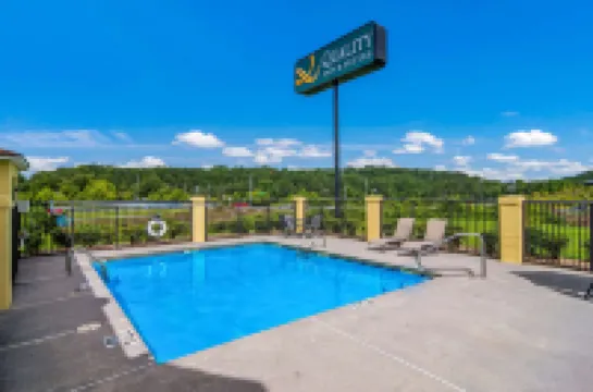 Quality Inn & Suites Canton, GA Hoteles en Canton