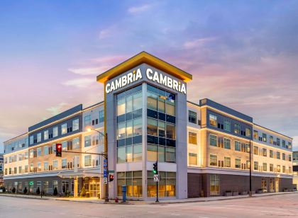 Cambria Hotel Milwaukee Downtown