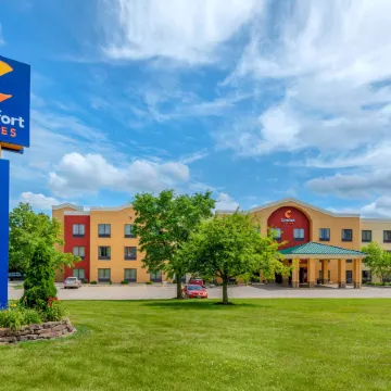 Comfort Suites Near Route 66
