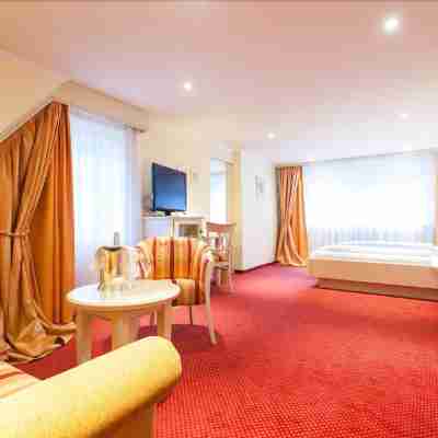 Romantik Hotel Zur Sonne Rooms