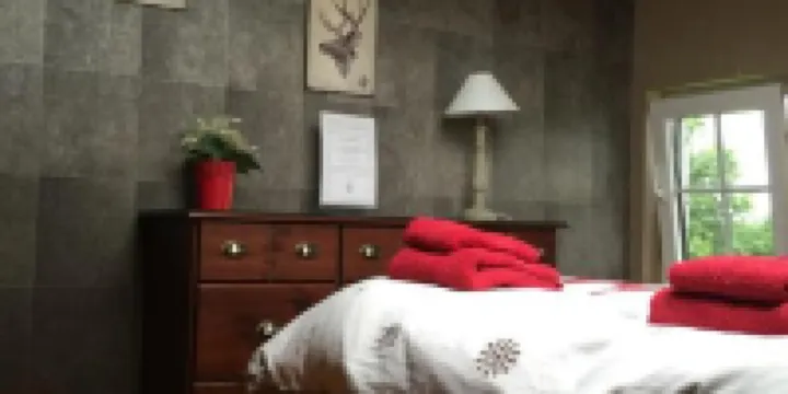 Golden Butterfly - Kleines Doppelzimmer Mit Gemeinsamem Bad