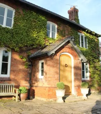 賽馬室隱居公寓