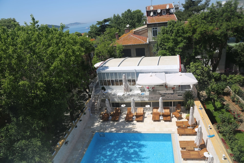 Buyukada Cankaya Hotel