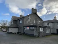 The Bull Hotel Hotel a Llanfair-yn-Neubwll