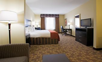 Holiday Inn Express & Suites Snyder