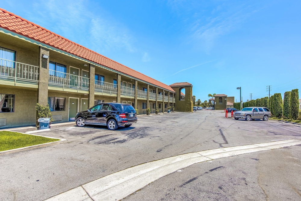 Budget Inn Anaheim / Santa Fe Springs