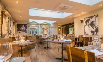 NoTwenty9 Bar and Restaurant