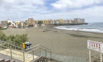 Casa Cerca de la Playa Terraza Privada Con Barbacoa by Lightbooking