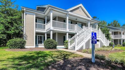 Hotel Exterior #64C True Blue - 3 Br Home by RedAwning Photo