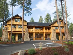 FivePine Lodge