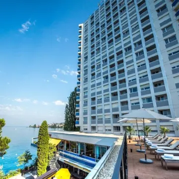 莫娜飯店 皇后樂隊錄音棚附近的飯店