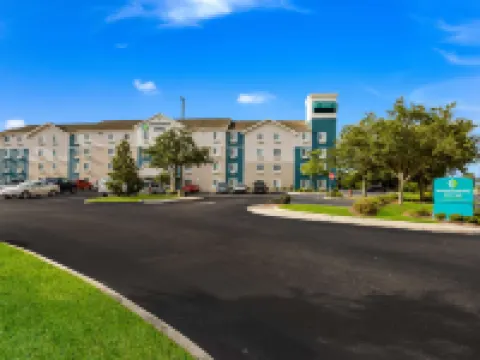 เอ็กซ์เทนเด็ดสเตย์ อเมริกา ซีเล็คสวีทส์ - ออร์แลนโด - แซนฟอร์ด - แอร์พอร์ต โรงแรมในแซนฟอร์ด