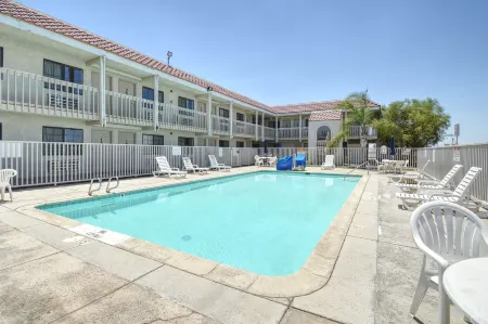 Vagabond Inn Buttonwillow North I-5 Отели в г. Баттонвиллоу