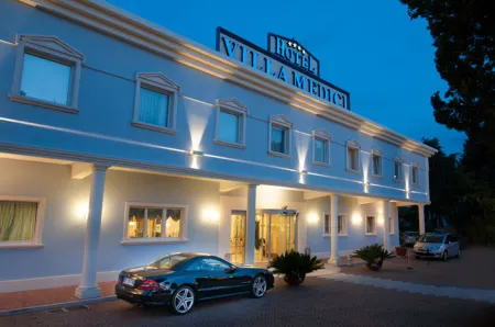 Hotel Villa Medici Отели в г. Sant'Apollinare