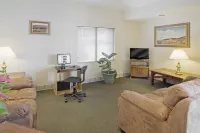 Pronghorn Inn