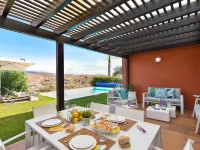 فيلاز سالوبر Hotels near Canal de Maspalomas