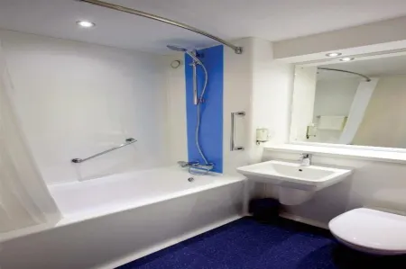 Travelodge Halkyn Отели в г. Холиуэлл