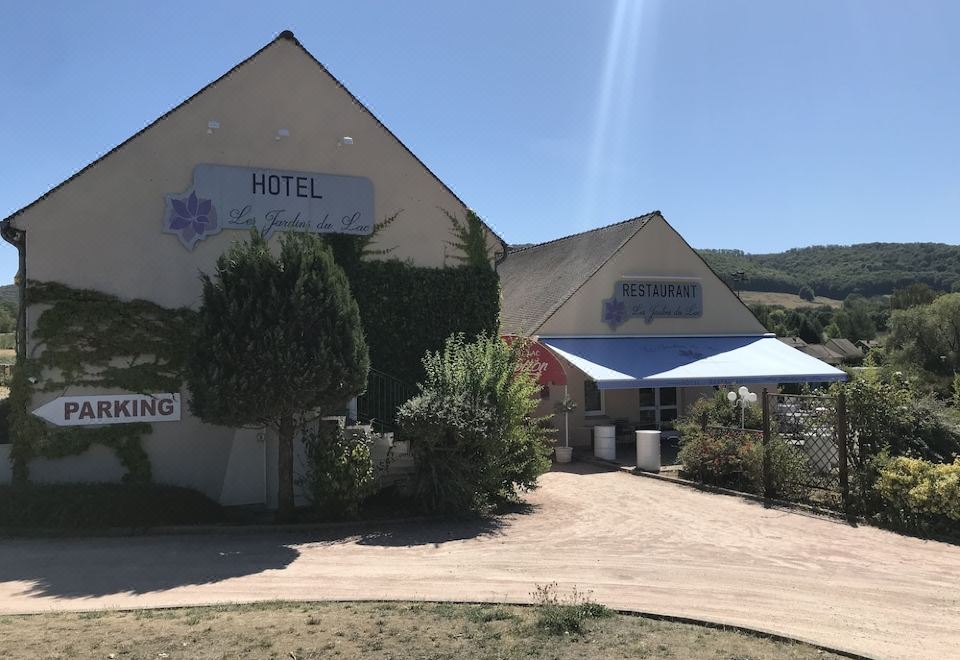 Hôtel Restaurant - les Jardins du Lac