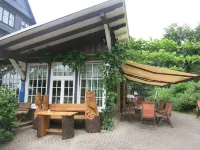 Hotel Seebode Hotels near allmende holzhausen