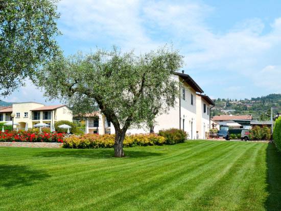 Corte Delle Rose-Garda Updated 2022 Room Price-Reviews & Deals | Trip.com