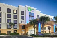 Holiday Inn Express & Suites Jacksonville SE- Med Ctr Area Hotels in Palm Valley