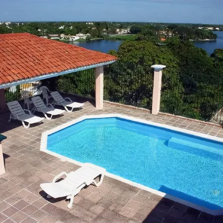 Hotel & Suites Real del Lago