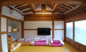 Sophia Hanok Guesthouse