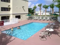 Best Western Plus Sebastian Hotel  Suites - Pools