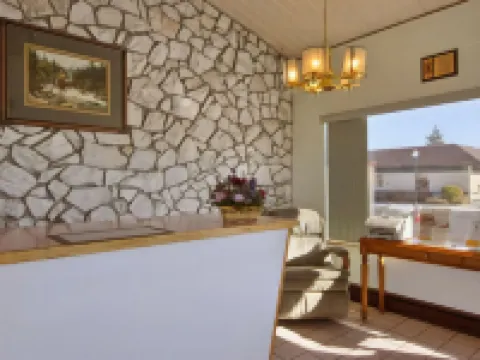 Super 8 by Wyndham Alturas Hoteles en Condado de Modoc