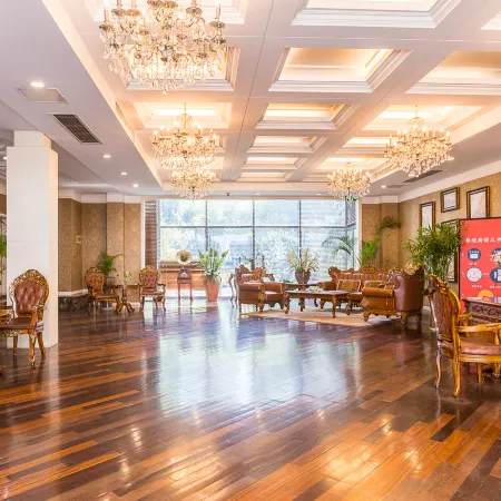 Yulanting Hotel (Nanjing Museum Ming Palace Metro Station) Отели рядом с достопримечательностью «Музей Нанкина»