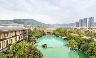 Guangyuan Jianmenguan Tianci Hot Spring Vacation Hotel