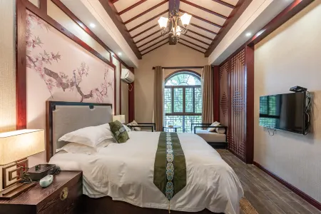 Yuemutang Homestay (Nanxun Ancient Town) Отели рядом с достопримечательностью «Zhejiang University of Water Conservancy Hydropower (Nanzhang Campus)»