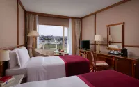 Grand Hotel Bucharest فنادق في 