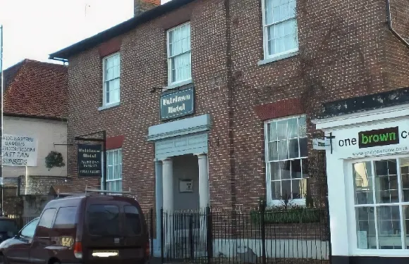 費爾勞恩別墅酒店