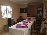 Maxton Suites Magodo Hotels in Ikorodu
