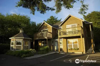 Lighthouse Inn Hotels near Chapman Point