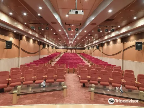 Ferdowsi Grand Hotel Hotels in Teheran
