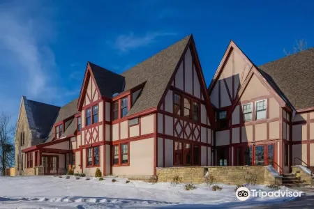 The Inn at Shattuck - St. Mary's Отели в г. Фэрибо