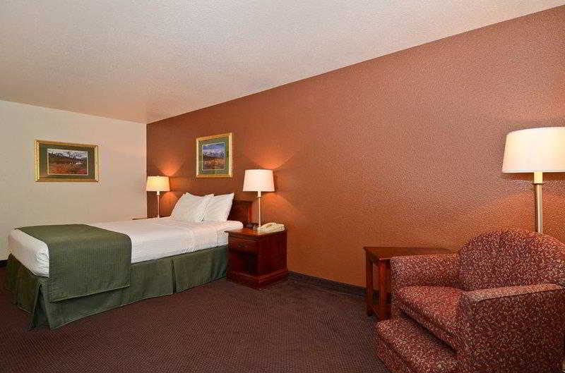 Best Western Firestone Inn & Suites