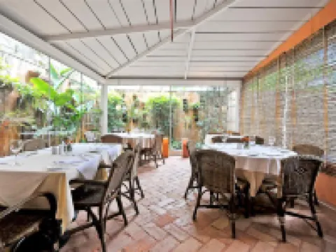 堪薩斯城國際機場戴斯酒店 梅酒店