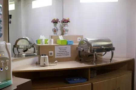 Bantal Guling Trans Отели рядом со станцией Cikudapateuh Train Station