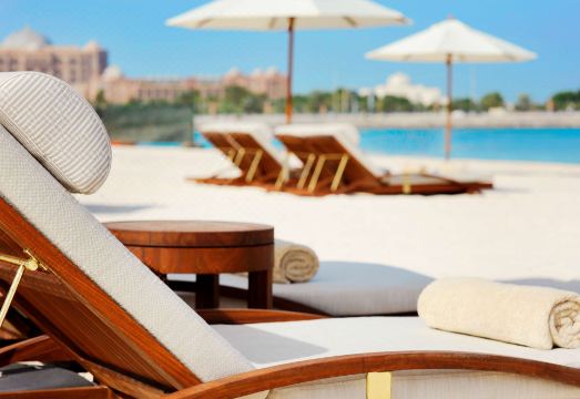 아부다비 호텔 전경