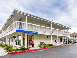 Motel 6 Medford, or - North