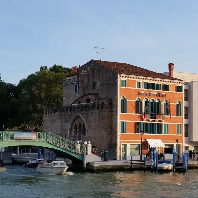 Hotel Santa Chiara Отели рядом с достопримечательностью «Парк Пападополи»