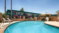 Trailside Inn Hotels in Alturas