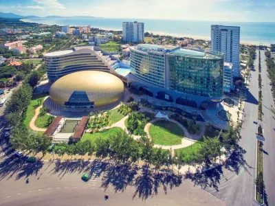 Pullman Vung Tau Отели рядом с достопримечательностью «Mui Nghinh Phong»