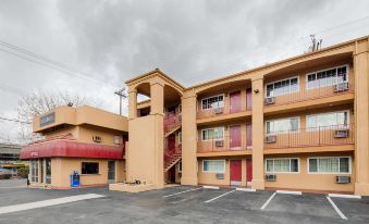 Roy Inn & Suites -Sacramento Midtown