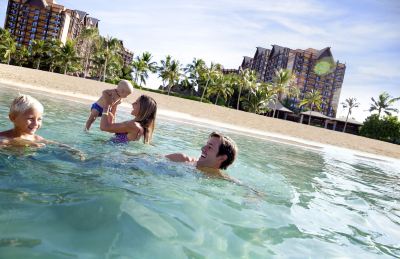 屋外プール アウラニ ディズニー リゾート&スパの写真