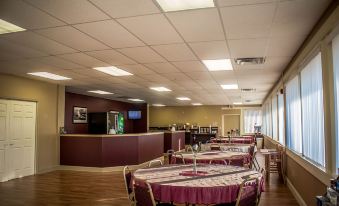 Clarion Hotel & Suites - Housity